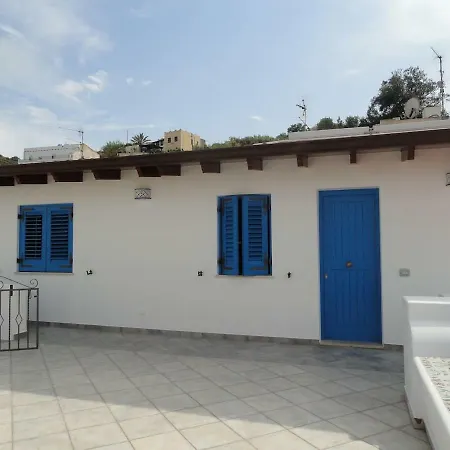 Casaeolia X7 Centrale Apartman *